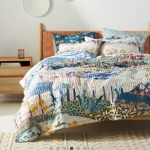 Anthropologie Rosalind Floral Patchwork Quilt Set